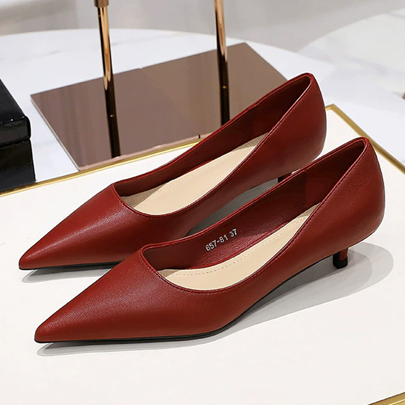 Modische spitze Schuhe mit mit – Shoe Tree Bewertung und Preis